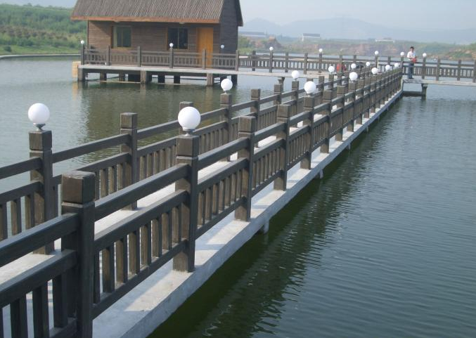 Guangzhou Heng bridge, marine engineering, concrete, water along the boardwalk and water houses - copy