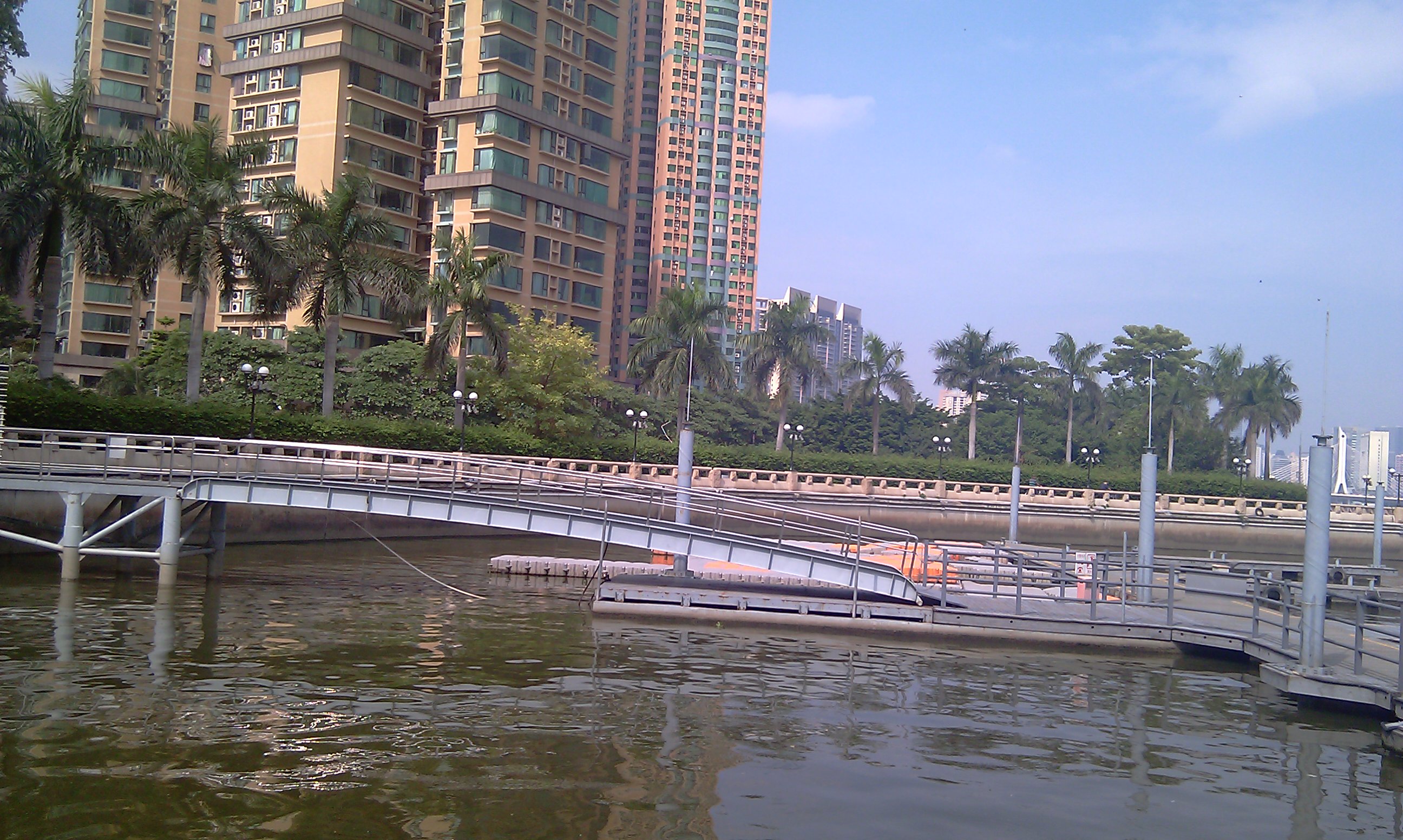 Steel structure heavy yacht floating pier