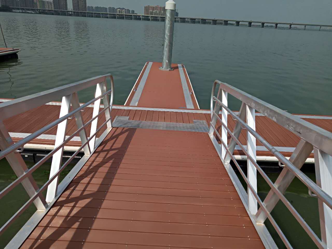 The Wuhan yacht dock, motorboat dock